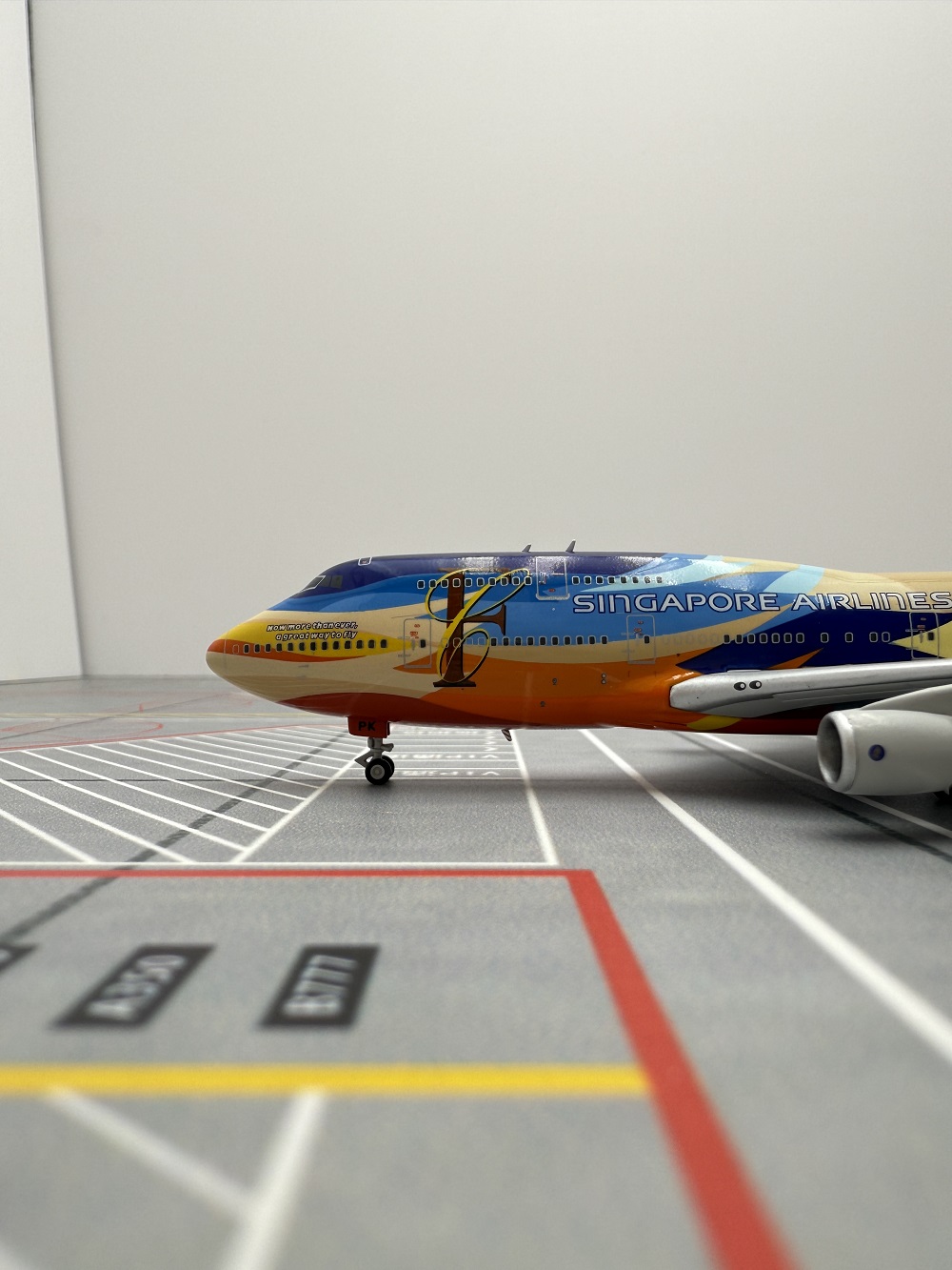 超超貴重品！SINGAPORE AIRLINE BOEING747-400模型 JC Wings Singapore Airlines FOR BOEING B747-400 9V-SMU