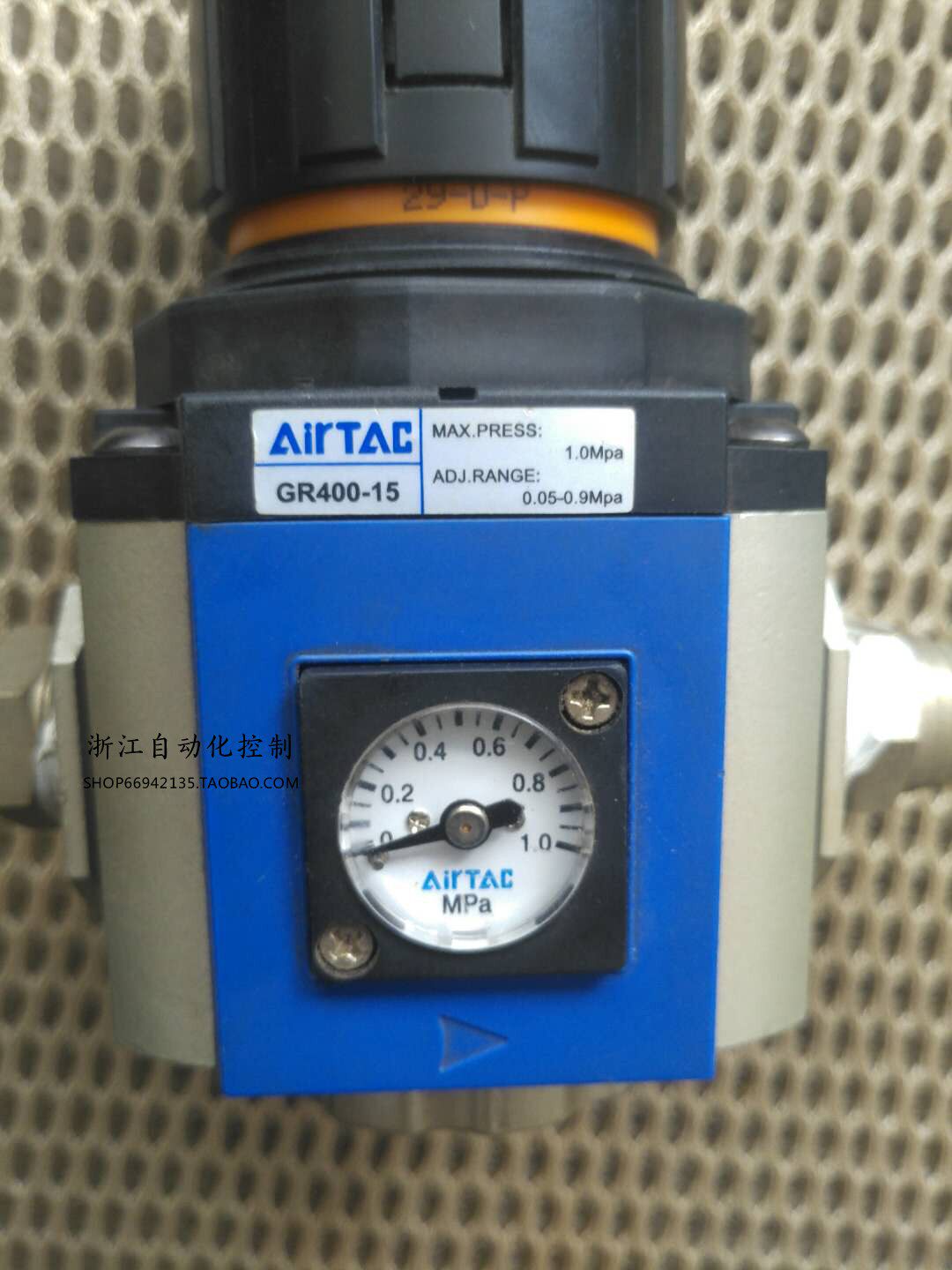 AirTAC Pneumatic Pressure Regulator GR400-15 Used