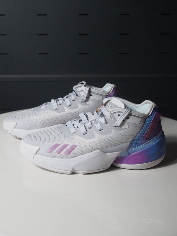 Adidas D.O.N Issue 4m Chel 4Th Generation Low-Top Breathable and Wear-Resistant Basketball Shoes for Older Children Hr1785
