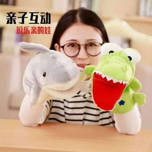 Перчатки, акула, ручная кукла