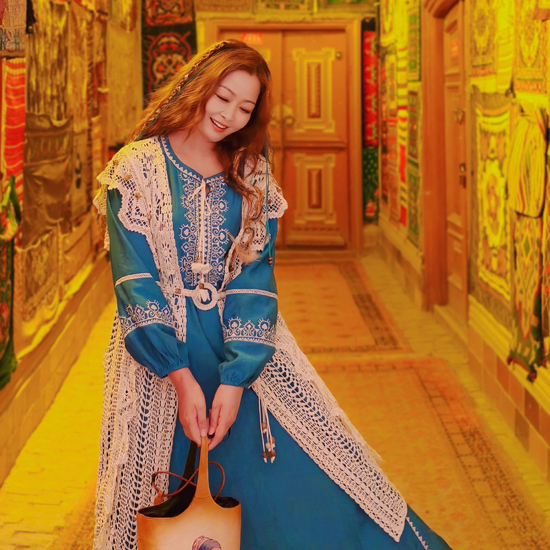 [Dong Yi's Travel Outfit] Lucy's Beaded Hollow Out Vest Bohemian Vacation Style Sanya Yunnan Travel Photography