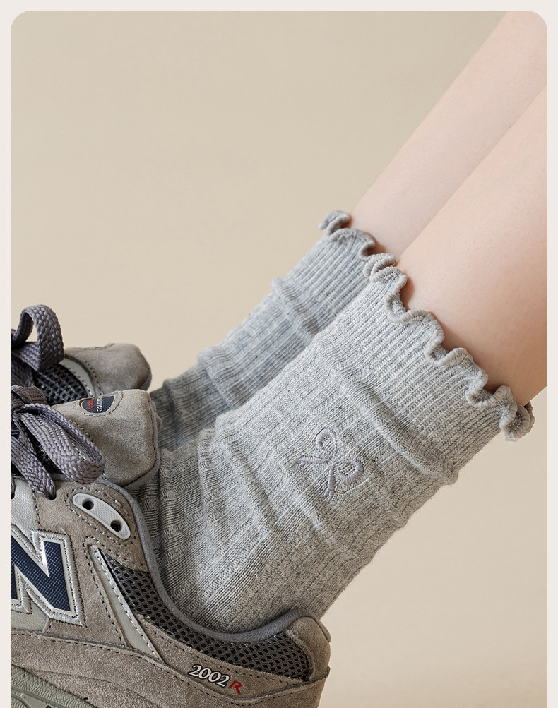 White Slouch Socks for Women, Pure Cotton, Mid-Calf, Spring and Summer Style, with Bow Embroidery, Ruffled Edge, Korean Style, Spring and Autumn Long Socks — تصویر 1