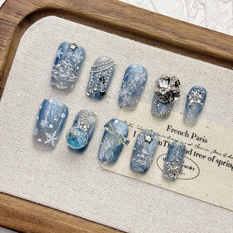 Blue Snowflake Autumn/Winter New Handmade Wearable Nails Autumn/Winter Fake Nails 2026 New Year Short Square Round Almond Shape