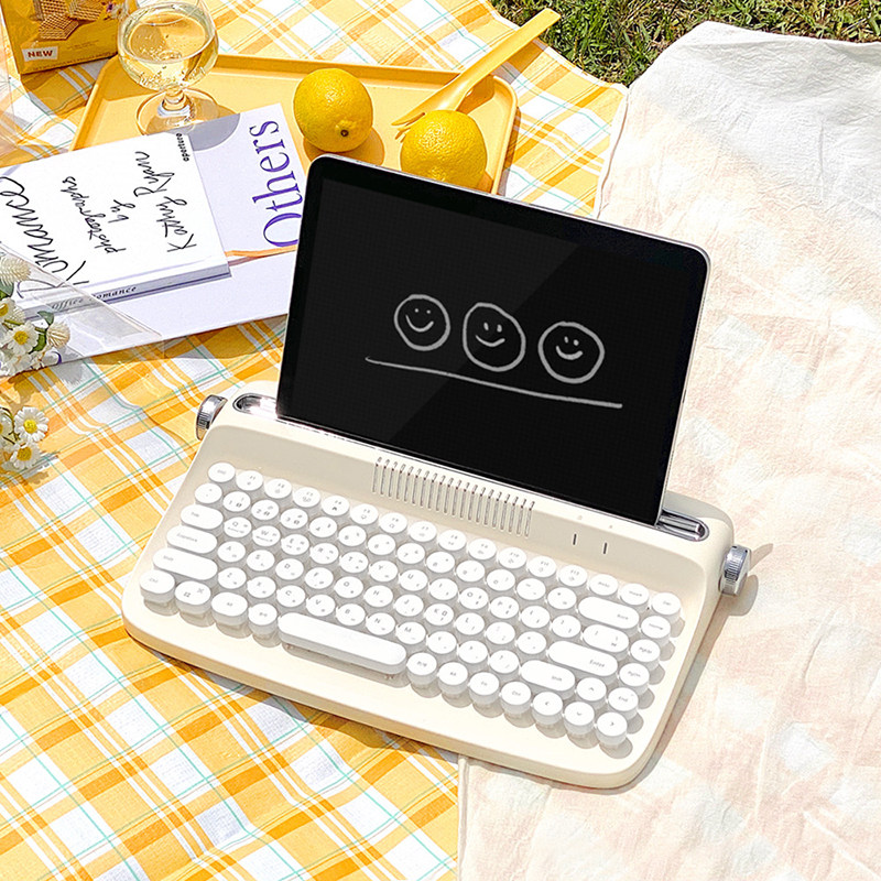 ACTTO retro Bluetooth keyboard wireless office typewriter tablet computer common fashion round punk keycap