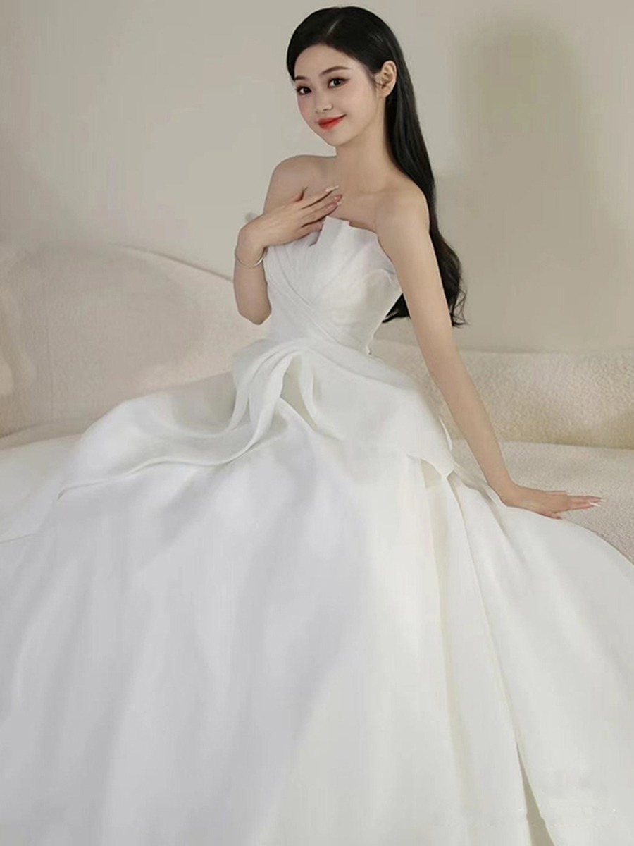 Wedding dress for bride, 2023 collection, lace dress Wedding dress for bride, 2023 collection, lace dress