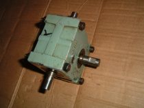 Japan imported Chunben worm gear reducer double entry shaft 1:20 gearbox reducer inlet shaft 10 out shaft 12mm