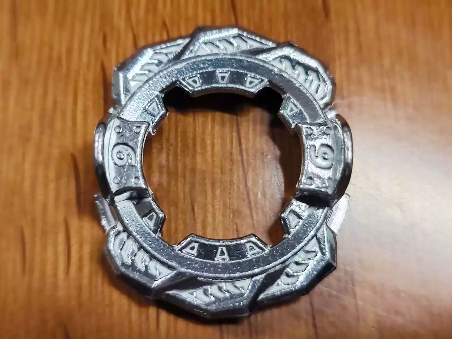 Диск TOMY BEYBLADE BURST, запчасти продаются оптом, ещё не использовался