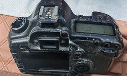 ກ້ອງ Canon 5D2 SLR 5Mark II corpse machine recharged and scraped camera ຂາຍໂດຍບໍ່ມີການຄືນເງິນຫຼືແລກປ່ຽນ