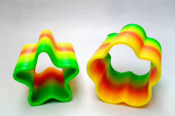 Классная игрушка, пластиковый Slinky, ностальгия, 4 штуки