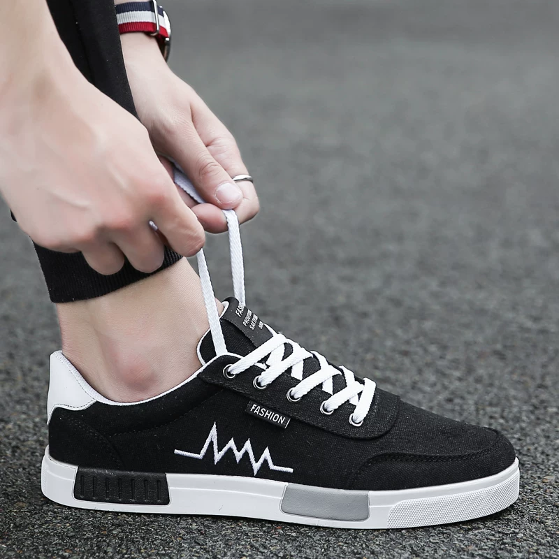 Black cloth summer low breathable bottom plate, soft sole