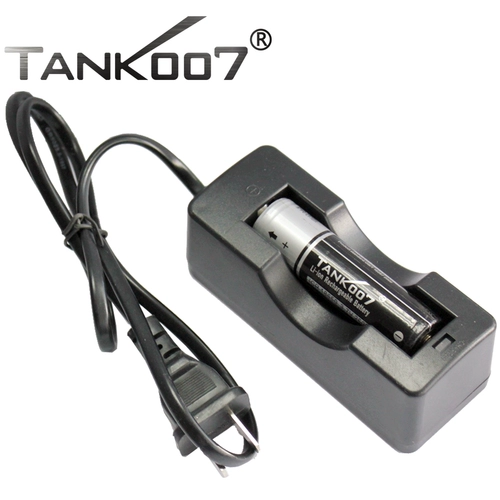 TANK007 Фонарь, литиевые батарейки, зарядное устройство