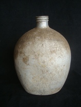 A8675 Extra large kettle used by the National Army class during the Anti-Japanese War. Good condition red revolutionary item