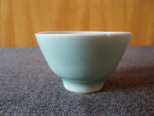 T5653 Qing Dynasty Bean Green Glazed Large Wine Cup Good-looking Wine Vessel