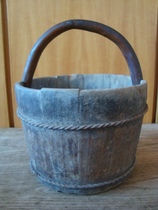 E0196 Qing end wood bucket shape chic ancient small toy
