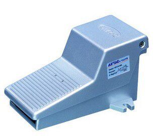 Spot LG AIRTAC 4F210-08 original assembly Yard passenger with five second-place down-to-earth valves