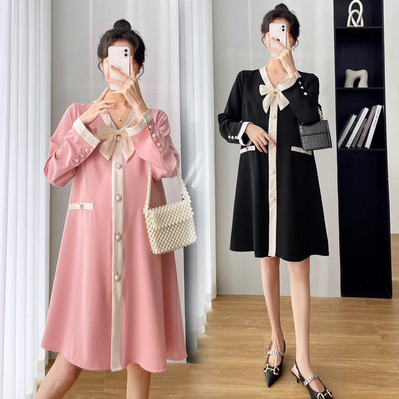 2022 Spring and autumn loaded with new gestation with slim middle and long version of the dress name Yuanyong Knitted Skirt Net Red