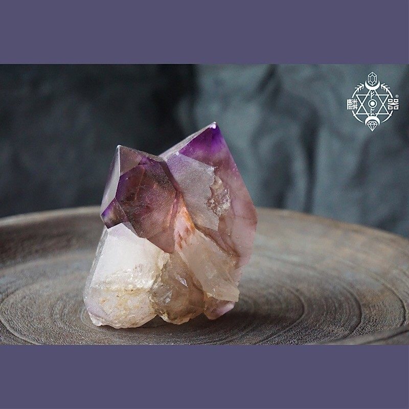 (Linqi Creator Society) Scepter Purple Personality High Frequency Amethyst Exquisite Minor Mineral Specimen Gift Orders