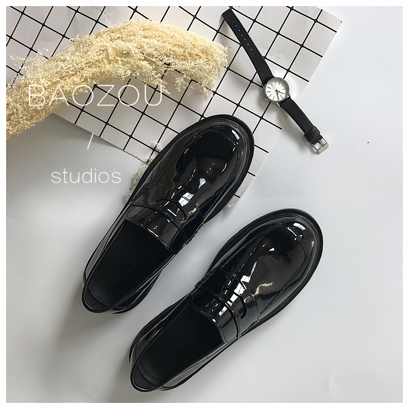Trendy Korean Style Versatile Patent Leather Glossy Black Slip-On Casual Leather Shoes for Men and Women, Suitable for All Seasons