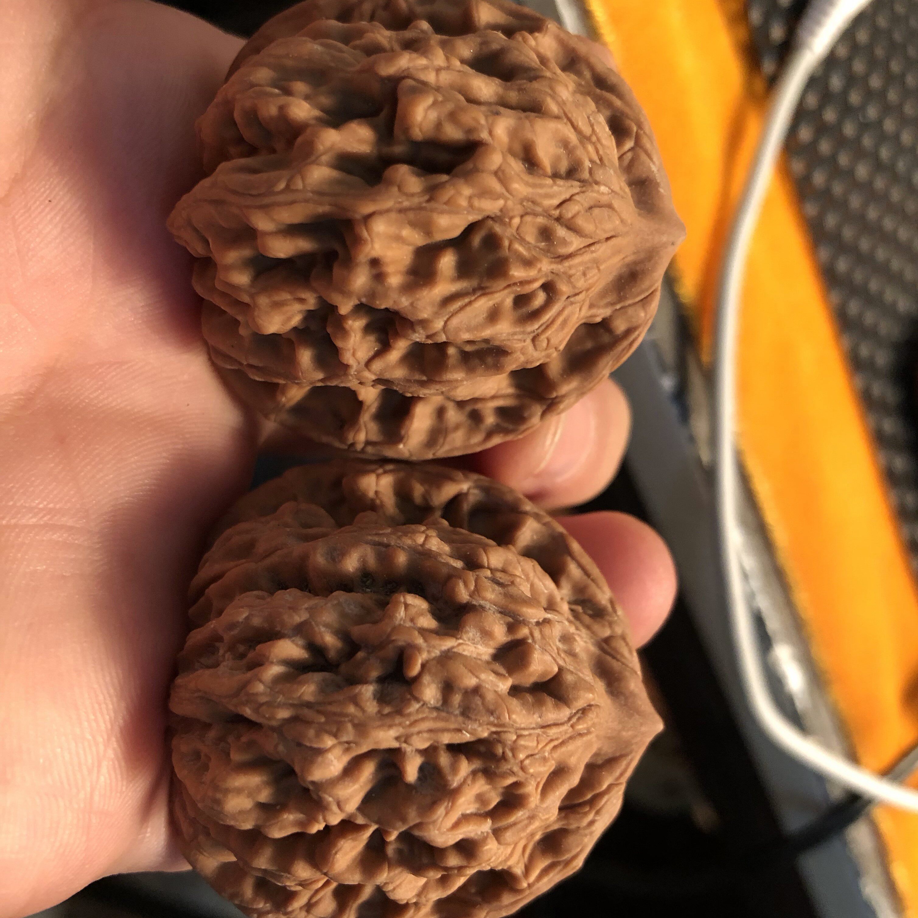 Lai Hydrological Play Walnut Hemp Walnut Play Special Price Four Buildings Tiger Head Lion Head Official Hat Variety Random