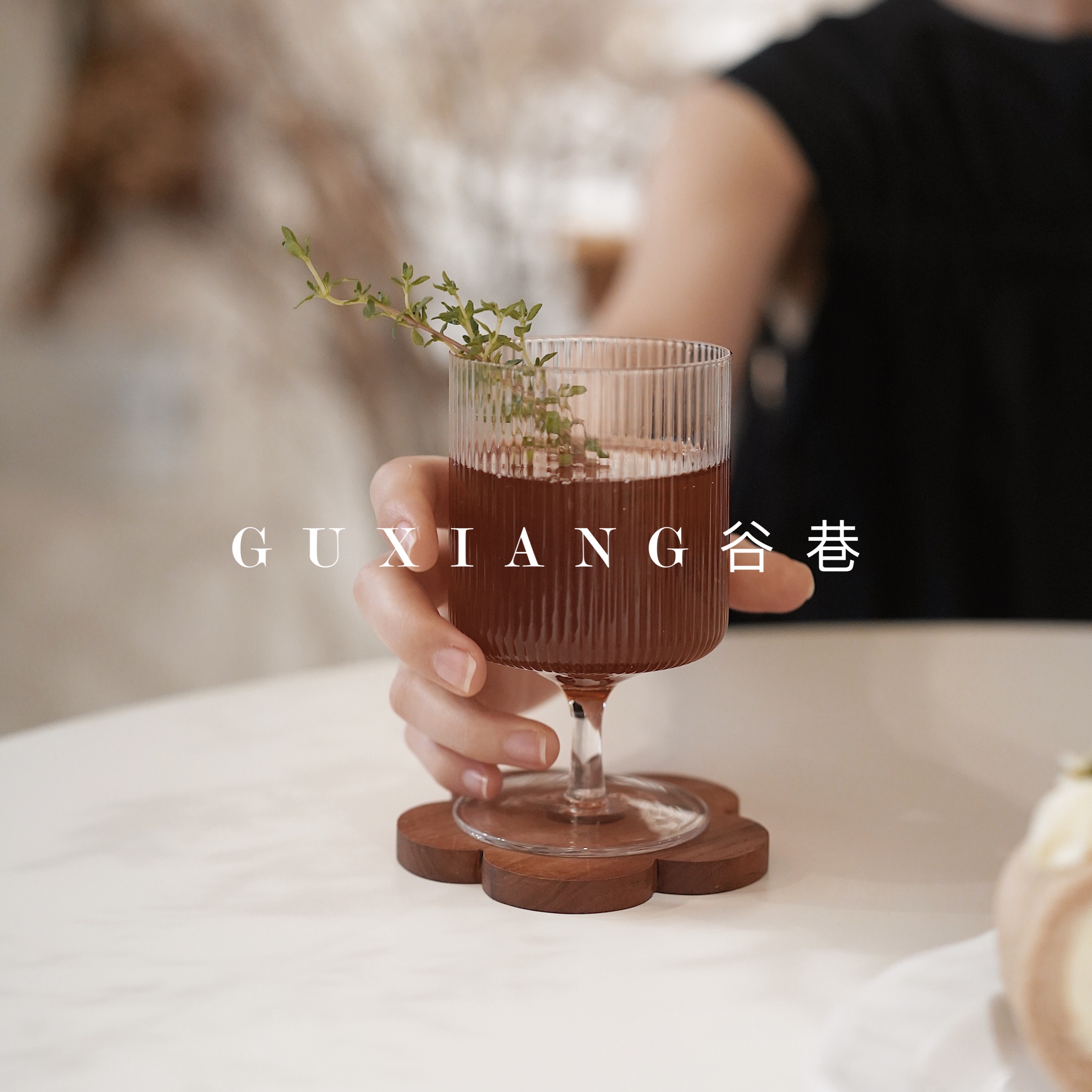 Ins wind net red glass vertical stripe glass goblet coffee cup drink cup milk tea cup high color value cup