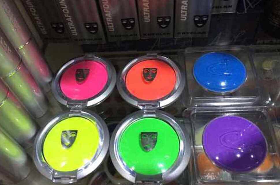 KRYOLAN German Mask A opera charm fluorescent night eye shadow real palm cabinet recommended
