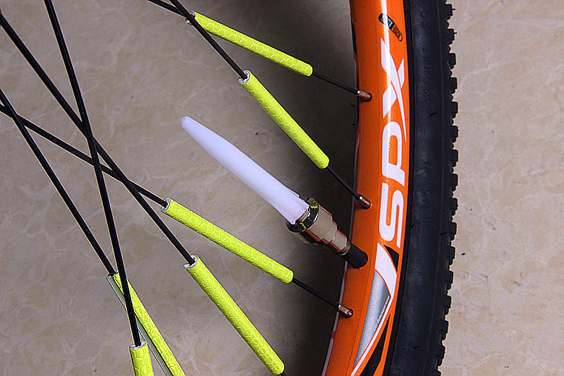 Lumière vélo - feux de Valve - Ref 2399134 Image 19