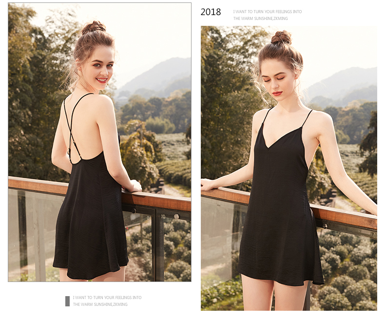 Bộ đồ ngủ bằng vải thun của Q Q Qozozi Cảm giác của phụ nữ Eo lớn Backless Loose Satin Hot Black Sexy Nightdress váy đầm mặc nhà trung niên