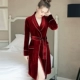 Váy cưới màu đỏ nhung vàng nữ áo choàng mùa thu và mùa đông áo choàng dài áo choàng tắm đám cưới đồ ngủ 2 dây