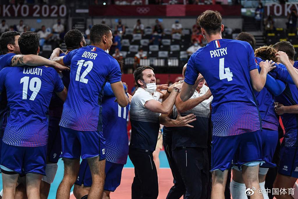A set of ready-to-go 2021 French men's volleyball national team uniforms can be customized in large quantities