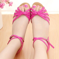 Розовая красный узел