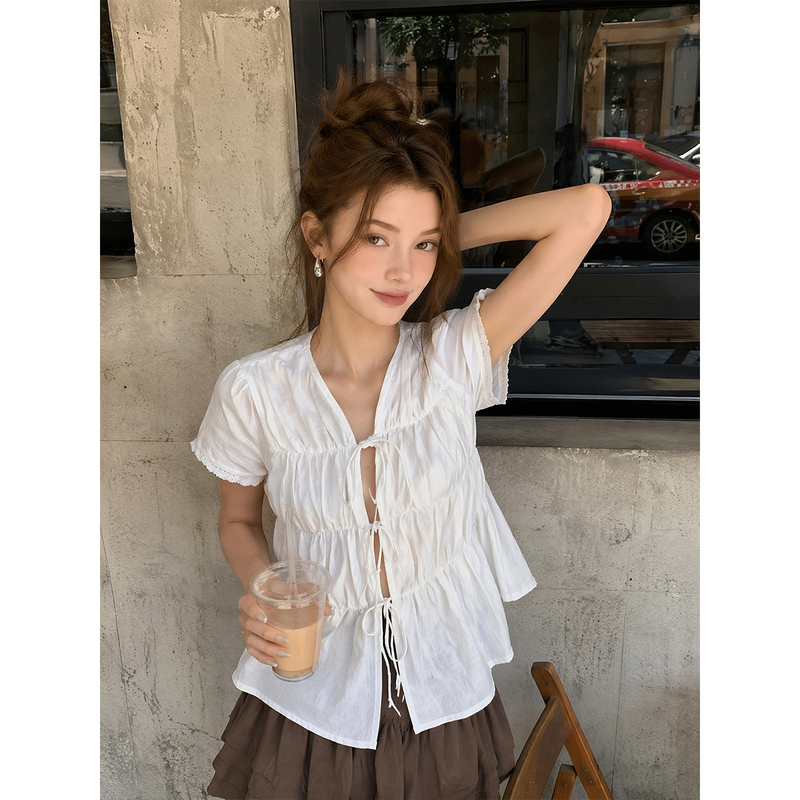 Berun Design-Focused Niche Pleated Tie-Up White Shirt for Women, Summer Lace Trim V-Neck Short-Sleeve Waist-Cinching Top