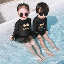 Childrens swimsuits for boys and girls cute long sleeves sunscreen little princess one-piece swimsuit cute children ins swimsuit set