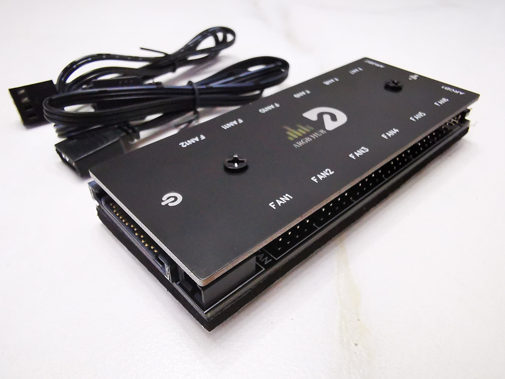 TT Trio Quad fan synchronous hub Riing Plus RGB switching line Shenguang SUSTech