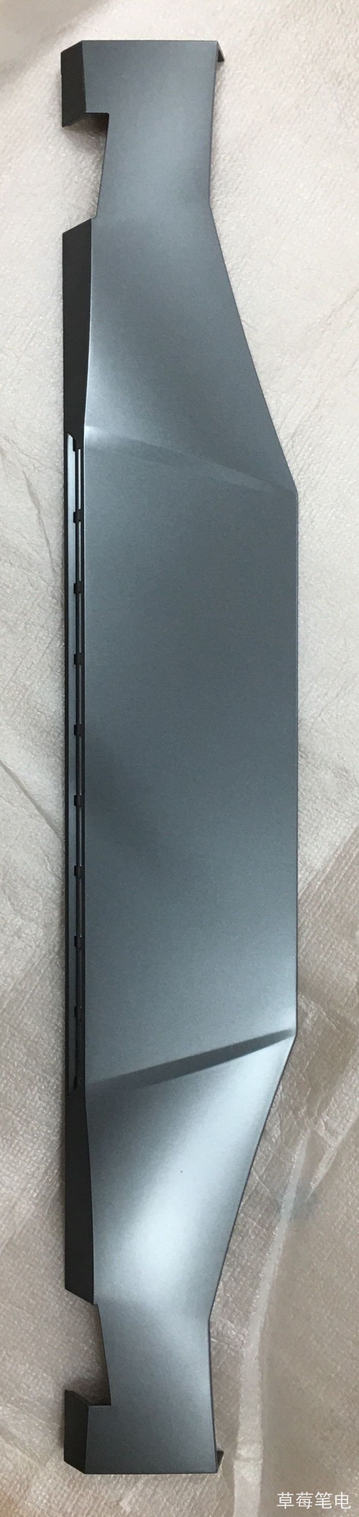 MSI MSI GT76 pressure strip MS-17H1 screen shaft laptop shell pressure strip support strip bezel