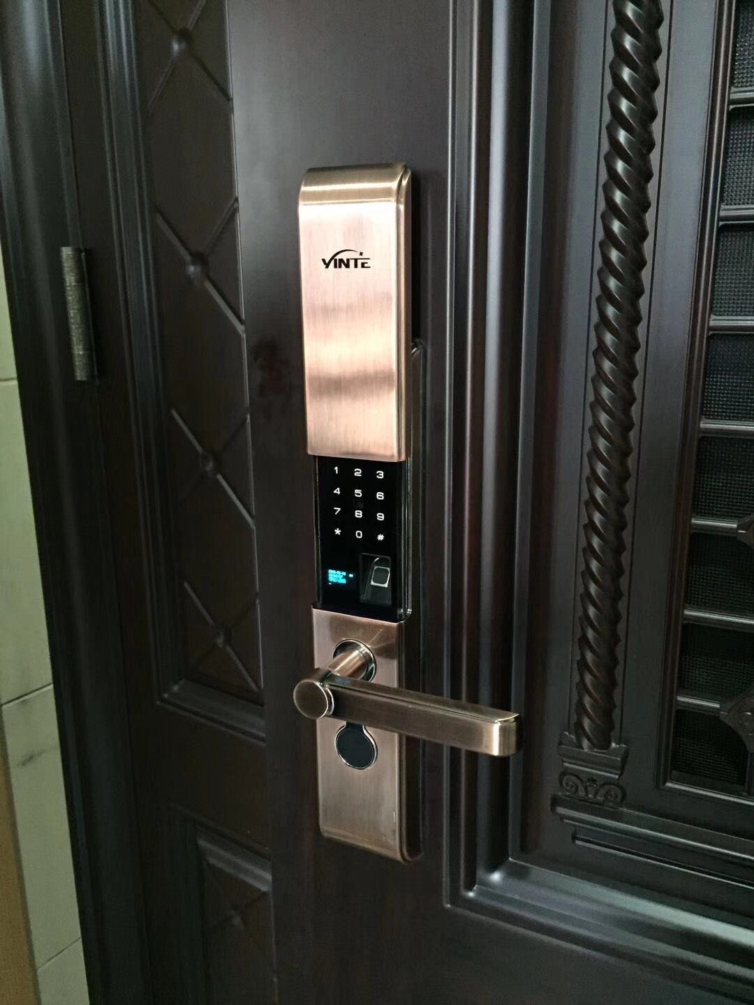 Zhengzhou Germany Int fingerprint locks four-in-one electronic fingerprint lock Y1200 Latest on Zhengzhou's first push