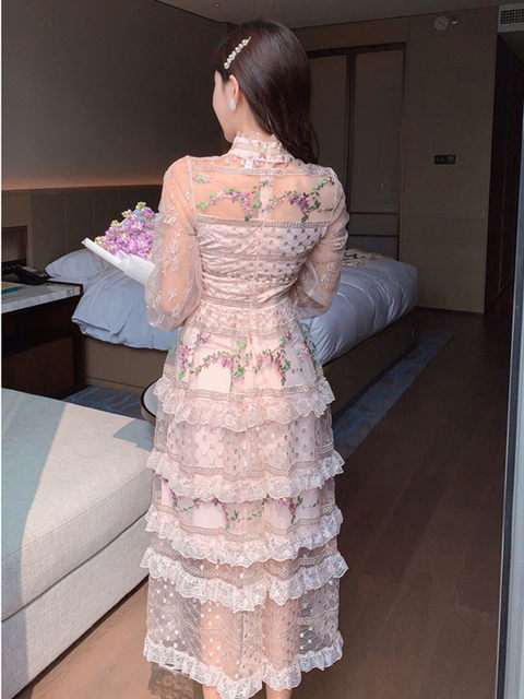 Celebrity temperament mesh embroidery dress 2023 early spring French elegant high-end stand-up collar slimming dress cake skirt