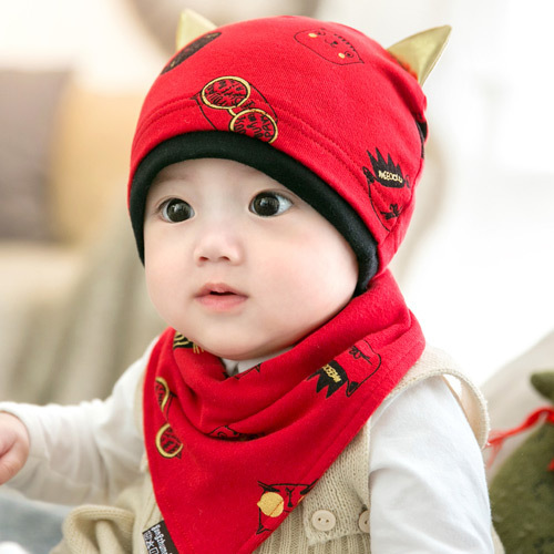 Baby Hats Spring Summer Men Bao Chunqiu Women's Treasure Scarf Two Sets Baby Bumpsuit 2022 New Boy Cute Tide