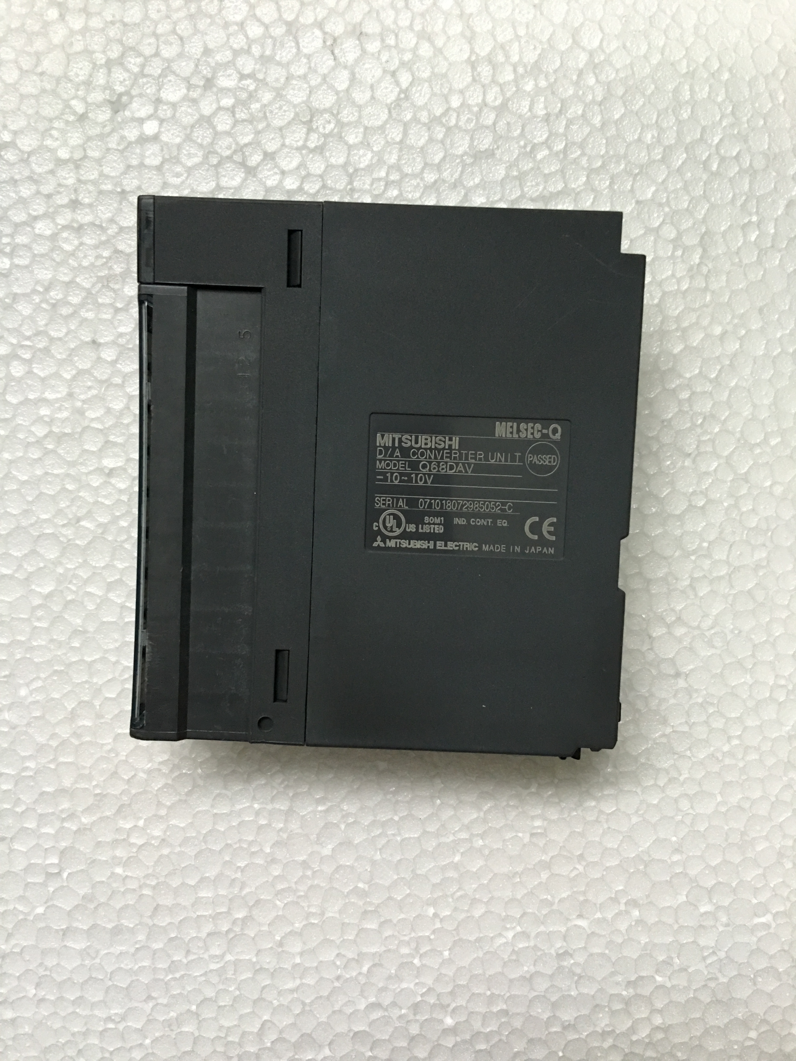 MODEL original Q series PLC Mitsubishi Q68DAV output module