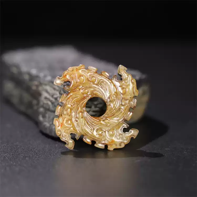 古玩旧藏老玉和田玉镂空雕龙纹出廓玉璧古玉收藏