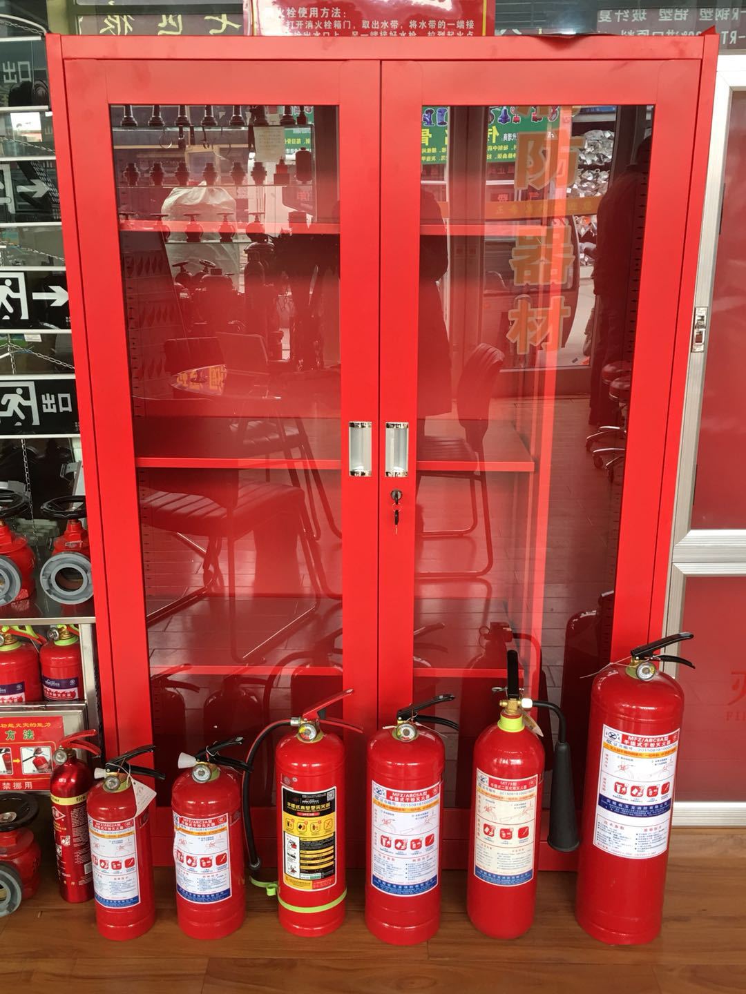 lưới inox bảo vệ ban công Trạm cứu hỏa mini Tủ chữa cháy Micro Tủ công cụ chữa cháy Kết hợp vách ngăn có thể tháo rời Tủ chữa cháy Micro - Bảo vệ xây dựng găng tay bảo hộ phủ cao su