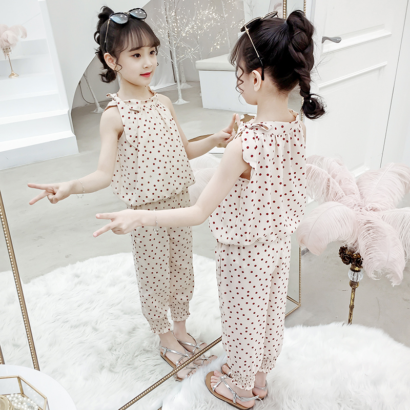 Girls polka dot suit 2021 new children's short-sleeved fashion little girl Western school nine-point anti-mosquito pants two-piece set tide