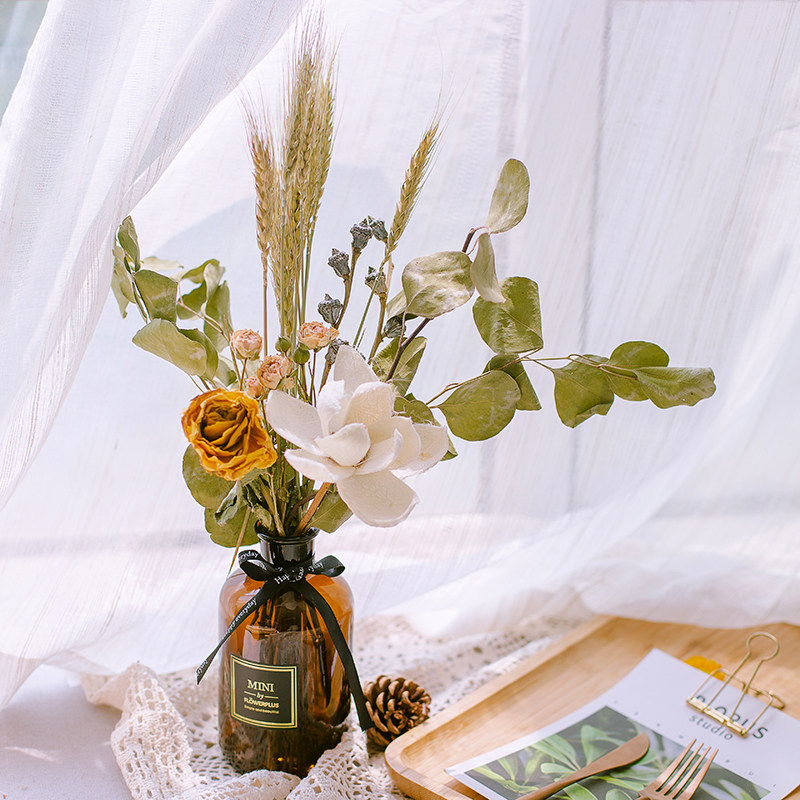 Home drying flower bouquet small fresh vase eucalyptus leaves forget-me-not rose eucalyptus leaf dining table living room decorative flowers