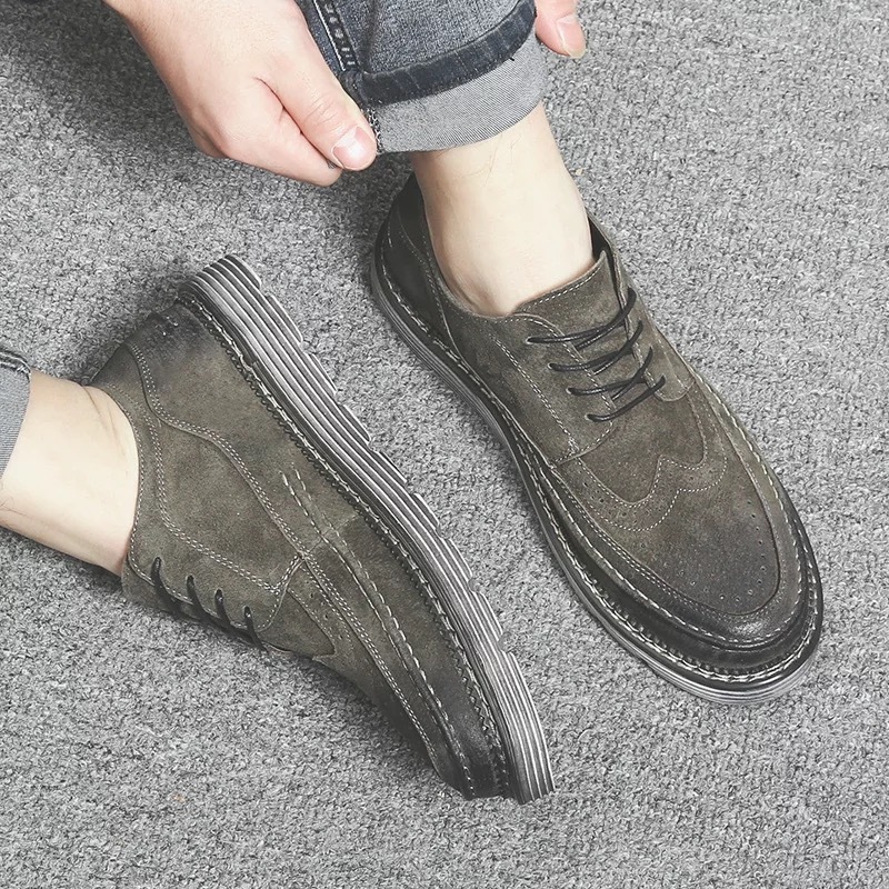 Men's shoes British genuine leather casual all-match Brogue leather shoes men's retro thick sole inner heightening star same style shoes