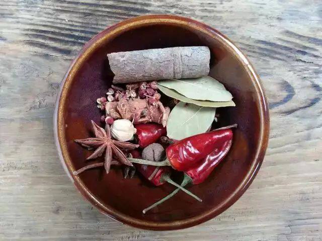 五香茶叶蛋这样做咸香入味好吃停