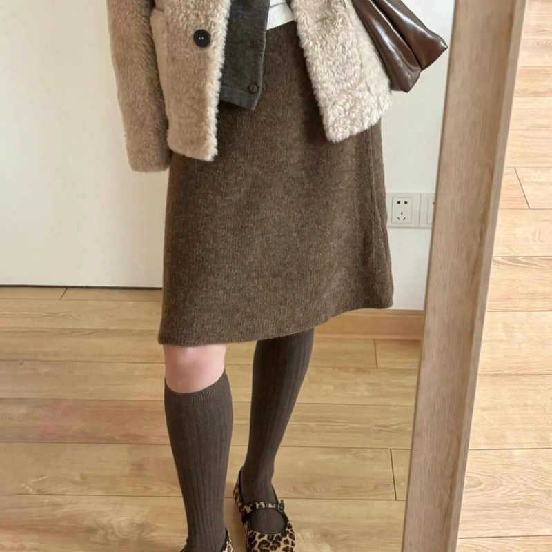 Maternity Skirt Autumn/Winter 2026 New Style Medela Retro Straight Knit Skirt Petite A-Line Short Skirt for Pregnant Women Maternity Skirt Autumn/Winter 2026 New Style Medela Retro Straight Knit Skirt Petite A-Line Short Skirt for Pregnant Women