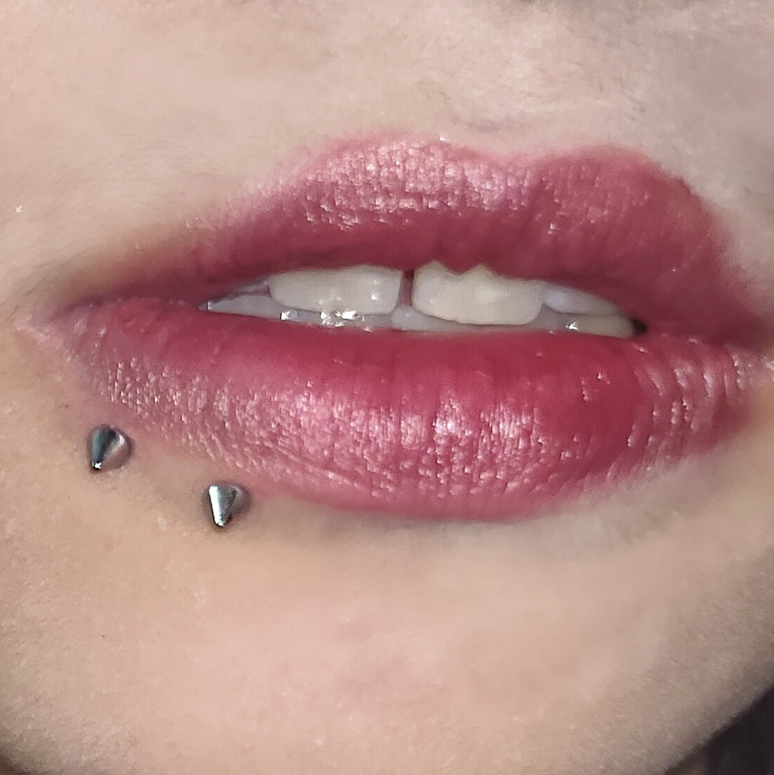 Satanic children Devil nails Tip Lip Titanium Steel Anti-Allergy Wine Nest Nail Ear pin