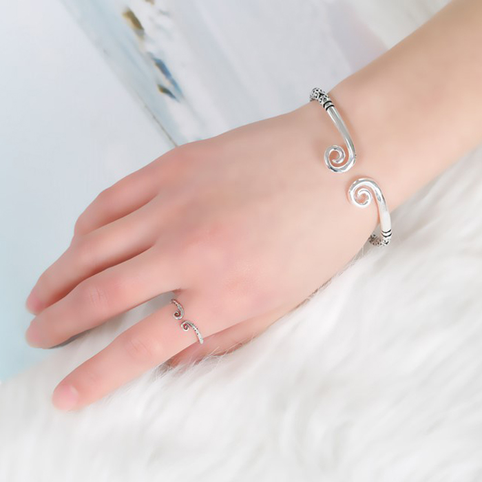 Tôn Ngộ Không Claw Vòng Tay Người Đàn Ông và Phụ Nữ Nhật Bản và Hàn Quốc Đặt Westward Bracelet Vàng Hoop Bar Qitian Dasheng Vòng