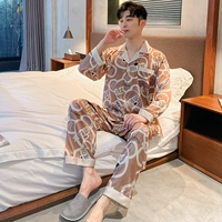 823 Хаки мужская модель