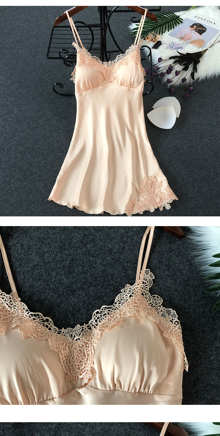 Đồ ngủ lụa băng phụ nữ mùa hè sling váy ngủ gợi cảm với miếng đệm ngực tập hợp đồ ngủ lụa đồ ngủ thêu ren cám dỗ đầm dài qua gối cho tuổi trung niên