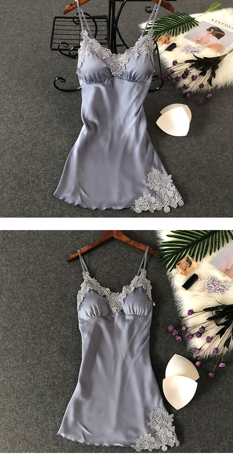 Đồ ngủ lụa băng phụ nữ mùa hè sling váy ngủ gợi cảm với miếng đệm ngực tập hợp đồ ngủ lụa đồ ngủ thêu ren cám dỗ đầm dài qua gối cho tuổi trung niên